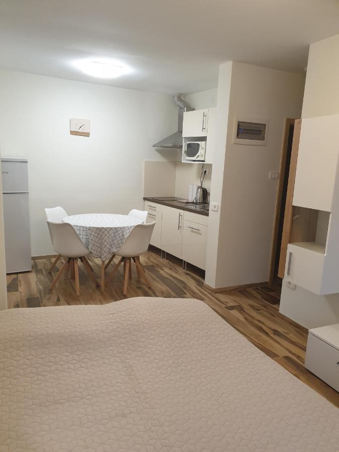 בפורטורוז Apartment With Terrace מראה חיצוני תמונה