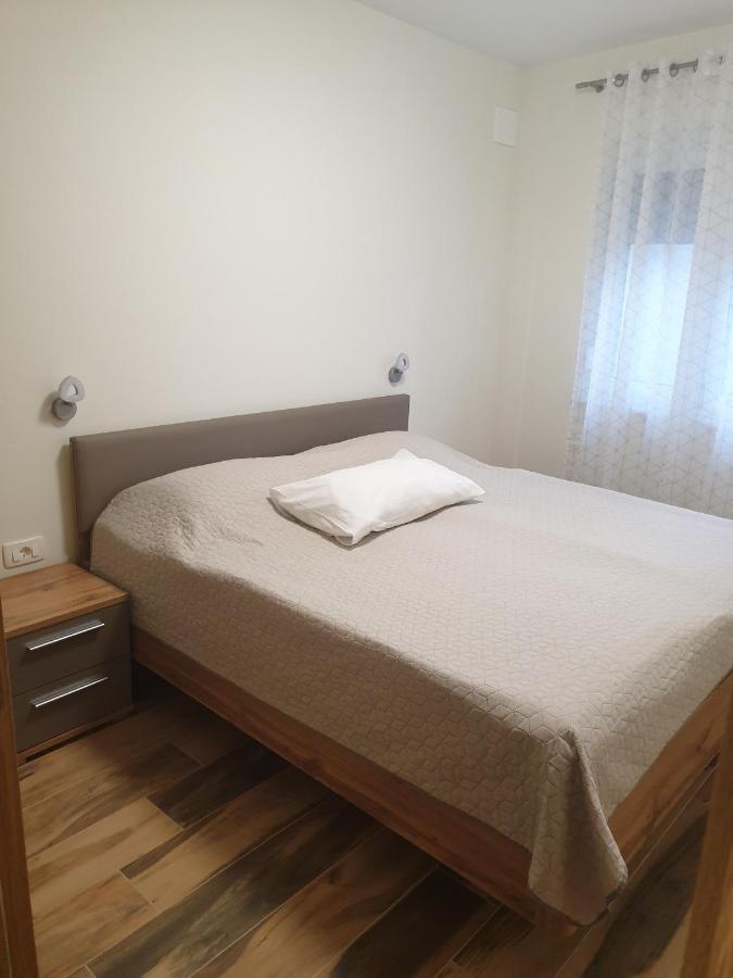 בפורטורוז Apartment With Terrace מראה חיצוני תמונה